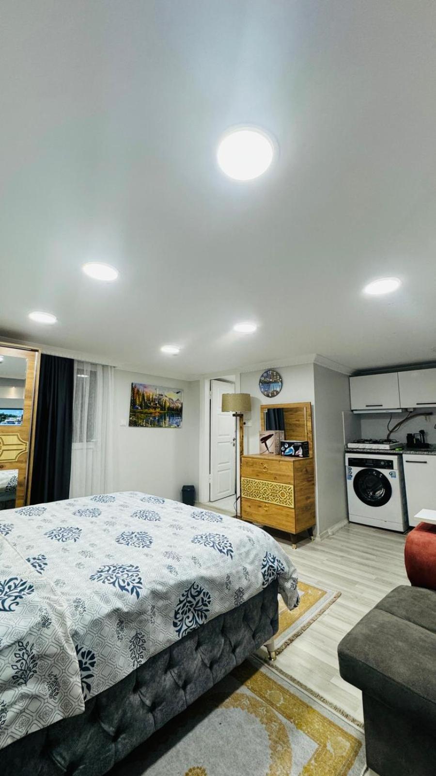 Apartament Oeztatli