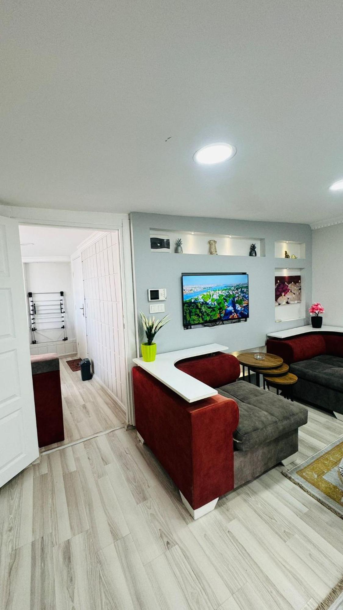 Apartament Oeztatli